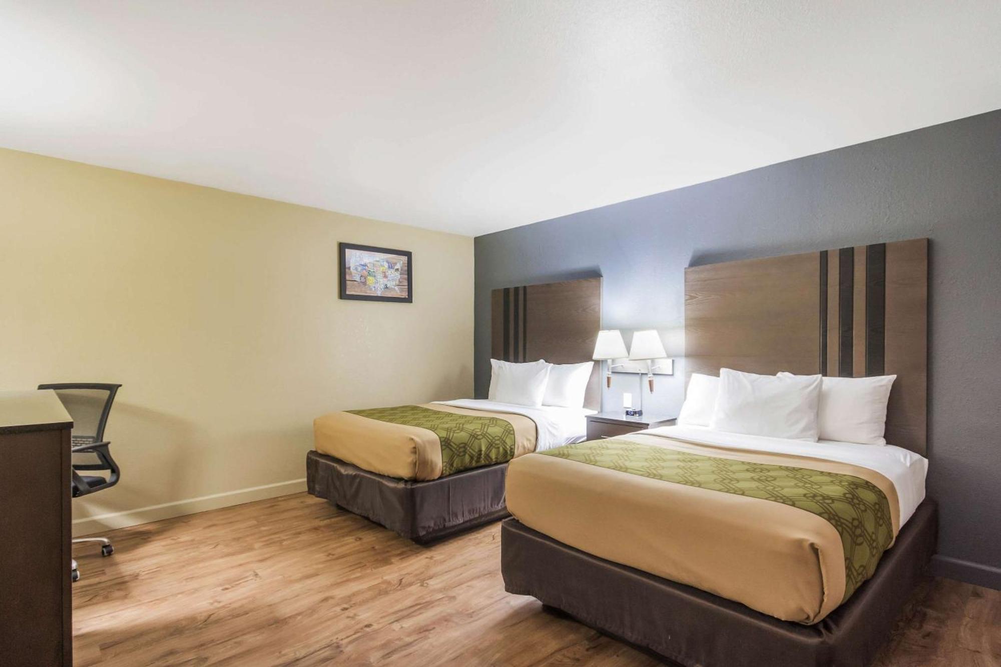 Econo Lodge Inn & Suites I-35 At Shawnee Mission Overland Park Eksteriør bilde