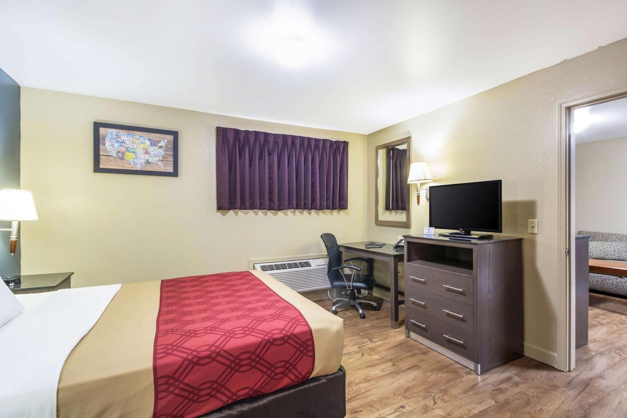 Econo Lodge Inn & Suites I-35 At Shawnee Mission Overland Park Eksteriør bilde