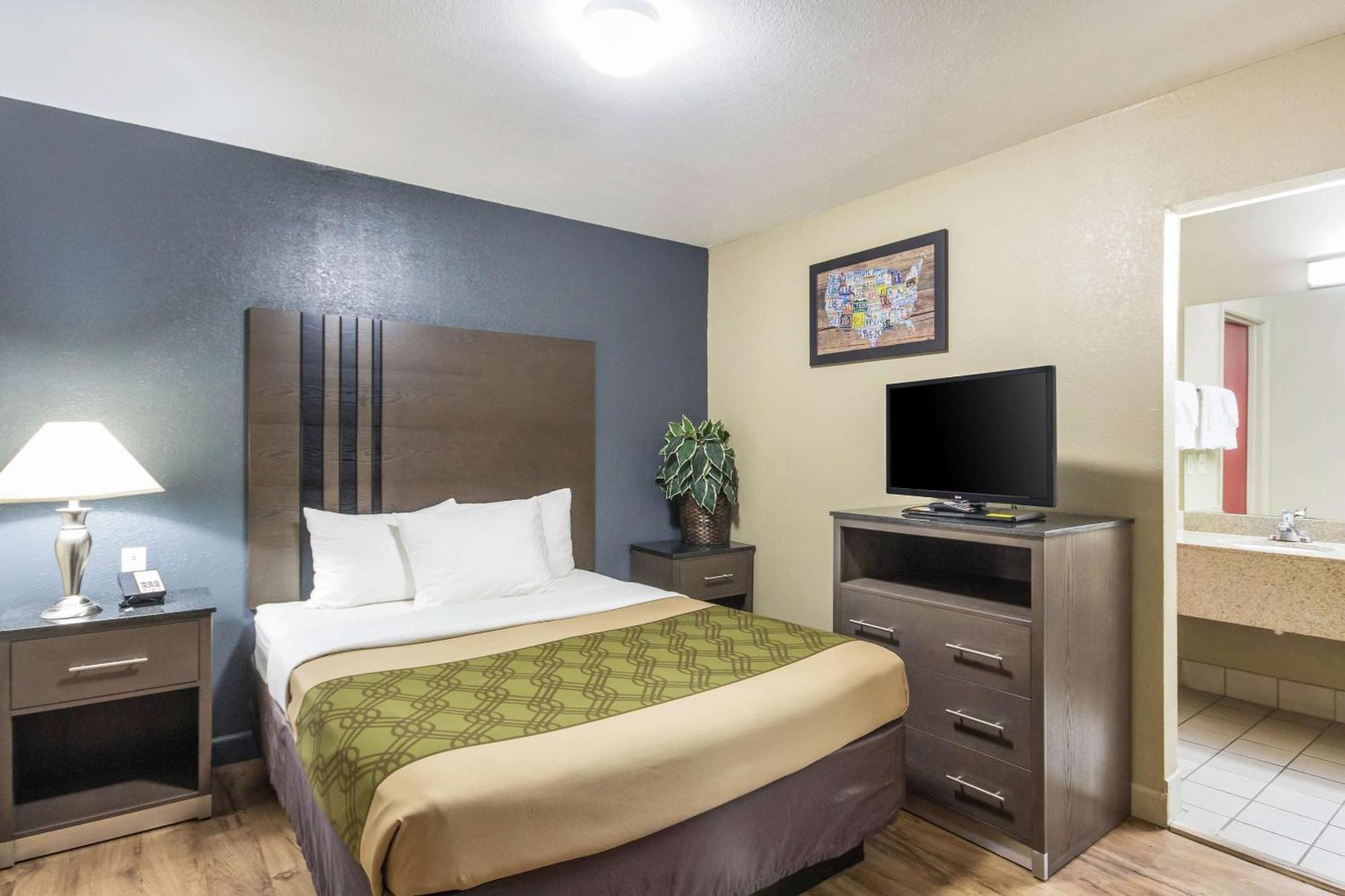 Econo Lodge Inn & Suites I-35 At Shawnee Mission Overland Park Eksteriør bilde