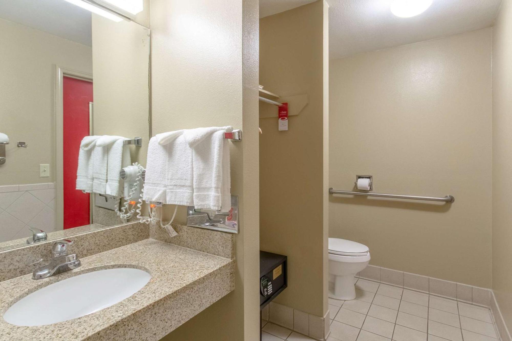 Econo Lodge Inn & Suites I-35 At Shawnee Mission Overland Park Eksteriør bilde