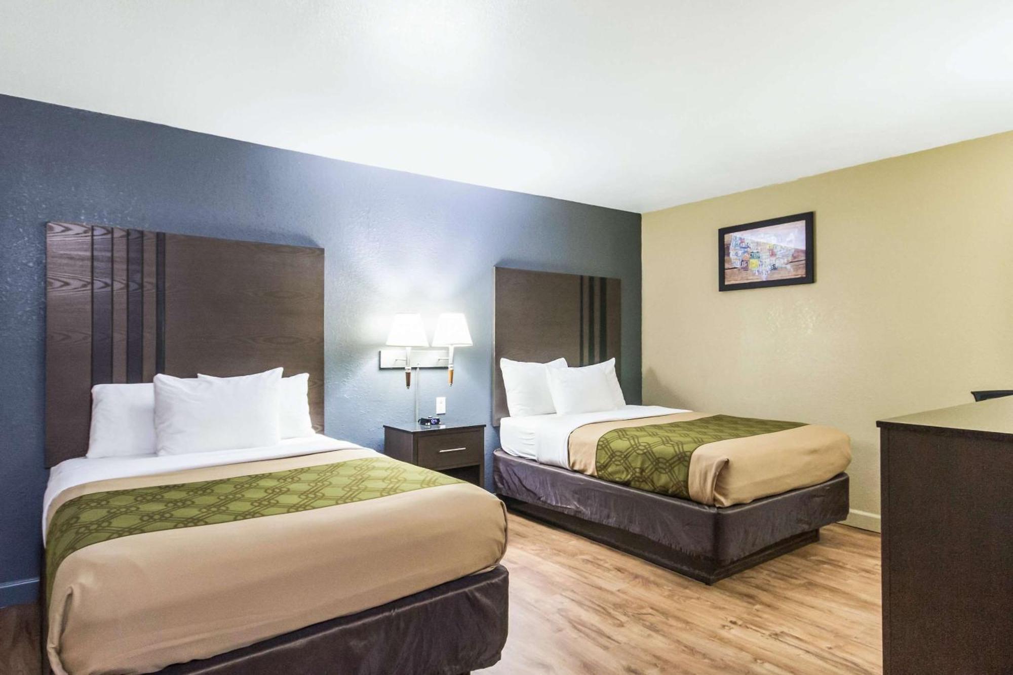 Econo Lodge Inn & Suites I-35 At Shawnee Mission Overland Park Eksteriør bilde